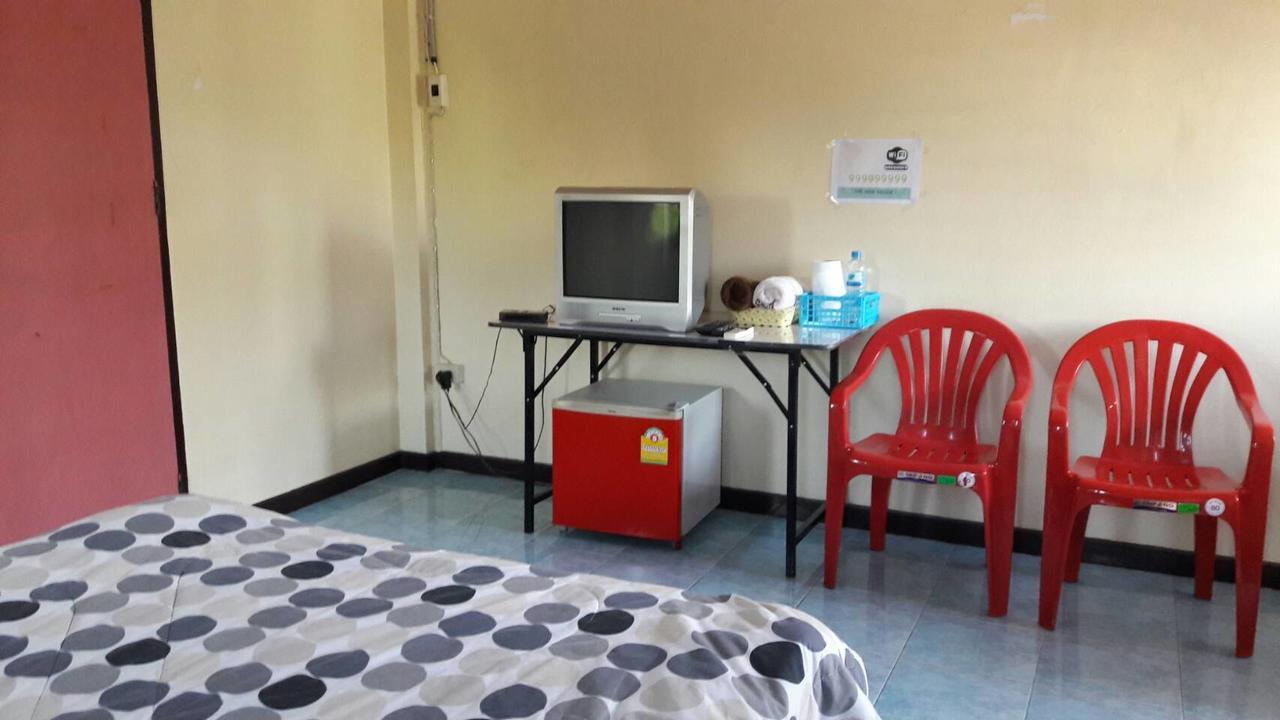 The Nine House Hostel Bangkok Buitenkant foto
